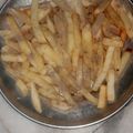Devi khatri का कुकस्नैप जब उन्होंने फिंगर चिप्स (Finger chips recipe in hindi) बनाया था।