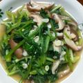 庭秀 的 香菇炒水耕A菜 cooksnap