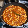 El cooksnap de Julio Magaña cuando hizo Garbanzos con chorizo y tomate al romero.