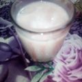 Shilpi gupta का कुकस्नैप जब उन्होंने रूह अफजा वाला ठंडा दूध (Rooh afaza wala thanda doodh recipe in hindi) बनाया था।