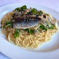 Kanaaneko 's cooksnap of when they made Aglio-olio Pasta with Kale and Oil Sardines.