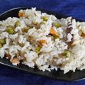 Supriya Devkar 's cooksnap of when they made मटार भात (matar bhat recipe in marathi).