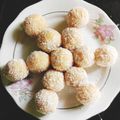 Rafiqua Shama का कुकस्नैप जब उन्होंने नारियल बुरादा   लड्डू (nariyal burada ladoo recipe in Hindi) बनाया था।
