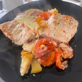 El cooksnap de Ivan Vigo cuando hizo Salmón con verduras y huevo.