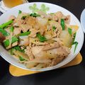 張阿貴 的 洋蔥炒五花肉片 cooksnap