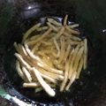 Cooksnap dari Lilis Ambu Uwais untuk resep Sistik Bawang Renyah Abiss