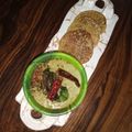 Dipika Bhalla का कुकस्नैप जब उन्होंने मूंगफली भुना चना नारियल की चटनी (moongfali bhuna chana ki chutney recipe in Hindi) बनाया था।