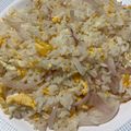 Cooksnap MocQue semasa beliau membuat Nasi Goreng Telur Bawang Putih.