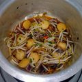 Cooksnap shazrina semasa beliau membuat Taugeh Masak Kicap.