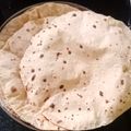 Falguni Shah's cooksnap of when they made ફુલકા રોટલી. (Phulka Rotli in Gujarati).