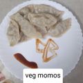Rita mehta का कुकस्नैप जब उन्होंने मोमो और मोमो की चटनी (momo aur momo ki chutney recipe in Hindi) बनाया था।