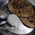 Pariksha Gupta का कुकस्नैप जब उन्होंने आलू पराठे (aloo parathe recipe in Hindi) बनाया था।