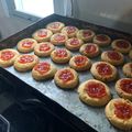 El cooksnap de Leti Mica Correa cuando hizo Ojitos o Pepas de dulce de leche y mermelada de frutilla.