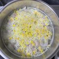 廚房就是我的實驗室_Justitia漾 的 吃土料理鮮蝦貢丸玉米濃湯 cooksnap