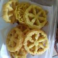 Cooksnap dari Tiaa Kusuma untuk resep Kembang goyang matahari anti gagal, renyah, empuk dan gurih