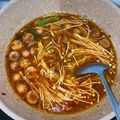 Cooksnap dari fenida inkana untuk resep Enoki Tomyam Pedaaass