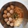 รูป Cooksnap ของ Amber Gallien เมื่อเขาทำ ก๋วยเตี๋ยวเส้นเล็กแห้งลูกชิ้นหมู