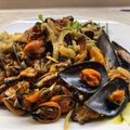 Mihály Forgó Cooksnap-ja, amikor elkészítette a(z) Fehérboros feketekagyló receptet.