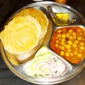Bhavna Sahu का कुकस्नैप जब उन्होंने पंजाबी छोले भटूरे (punjabi chole bhature recipe in Hindi) बनाया था।