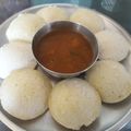 Rakhi Gupta का कुकस्नैप जब उन्होंने स्पंजी हेल्दी इडली (Spongy healthy idli recipe in hindi) बनाया था।