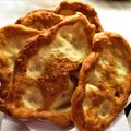 Betti88 Cooksnap-ja, amikor elkészítette a(z) Kefires lángos, hűtős, ropogós receptet.