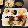 El cooksnap de 🇺🇾 𝓚𝔂𝓸 🇯🇵　🎉JPN-UY 100°ANIVERSARIO 🇺🇾🇯🇵EN 2021🎉 cuando hizo Sopa de verduras y pastel de arroz glutinoso Japonés O-ZOUNI 🇺🇾🇯🇵お雑煮Cocina japonesa de Año Nuevo.