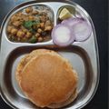 Katrina का कुकस्नैप जब उन्होंने छोले भटूरे (chole bhature recipe in Hindi) बनाया था।