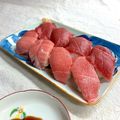かっちゃん杉's cooksnap of when they made スーパーのお寿司をお皿に盛り付ける。.