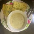 Cooksnap NurQurratu'Aini Abd Aziz semasa beliau membuat Garlic Bread.