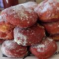 El cooksnap de milo cuando hizo Donuts rellenos de crema pastelera y chocolate.