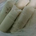 Misbah Anjum's cooksnap of when they made Frozen roll and samosa.