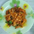 Cooksnap Husnul Roslani semasa beliau membuat Kuey Teow Goreng Daging.