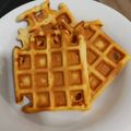 صورة من Maroa Hassan، شاركها بعد تجربة وصفة وافل مع صوص الفراولة 🍓🧇