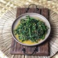 Cooksnap Salina Jalaludin semasa beliau membuat Sayur Midin / Pucuk Paku Goreng Belacan.