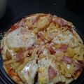 El cooksnap de Lucia Sánchez cuando hizo Pizza casera con queso papitas y huevos fritos.