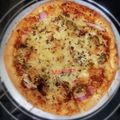 Madhabi Gayen's cooksnap of when they made গোল্ডেন ডিলাইট পিজ্জা (ভেজ ও নন ভেজ) (golden delight pizza recipe in Bengali).