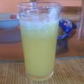 El cooksnap de Lopez Peniche Marian cuando hizo Agua de piña con alfalfa.