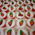 Cooksnap dari Desi Lestari untuk resep Puding Strawberry Susu layer Jelly Kelapa Muda ala khey