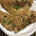 chaitali ghatak का कुकस्नैप जब उन्होंने ढाबा स्टाइल आलू का पराठा विथ व्हाइट बटर बनाया था।