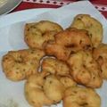 Chhaya Vipul Agarwal's cooksnap of when they made Medu vada.