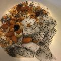 Ai Vy Nguyen's cooksnap of when they made Eatclean/ Smoothie bowl (Sữa chua, Chuối, Xoài, Thanh Long, Hạnh Nhân, Granola).