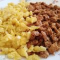 il Fabio d'Aquino quando ha preparato Un piatto giapponese di riso 2 colori (pollo e uovo)