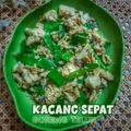 Cooksnap Zleq Kha semasa beliau membuat Kacang Manis Goreng Telur.