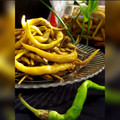کوک اسنپ ŠÖhä بعد از امتحان کردن شور ترشی فلفل سبز تند 👌🏻😋😜😊 Pickled pepper.