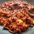 Cooksnap Norida Alias semasa beliau membuat Sambal Bilis Mata Biru/Biasa.