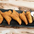 pinky makhija का कुकस्नैप जब उन्होंने पालक,आलू मसाला मिक्स पोटली समोसा (Spinach, Potato Masala Mix Potli Samosa) बनाया था।