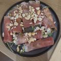 Cooksnap Aśka z czasów, kiedy przygotował Roladki z szynką serrano i mango.