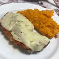 El cooksnap de Antonella De los Santos cuando hizo Bondiola de cerdo a la pizza con puré de calabaza.