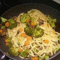 El cooksnap de Anye Melchor cuando hizo Noodles con brócoli, champiñón y zanahoria.