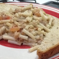 El cooksnap de Richell Pacheco cuando hizo Macarrones con atun y tomate frito.